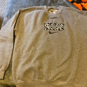 Costomized nike crew neck
